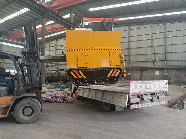 广东牛粪客户定制发酵翻抛机设备无槽建设备发货