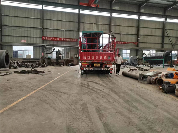 安徽凤阳县客户年产5万吨粪便粉剂生产线设备发货