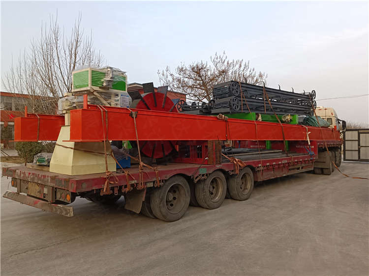 污泥粪污有机肥加工处理设备客户生产线翻抛机