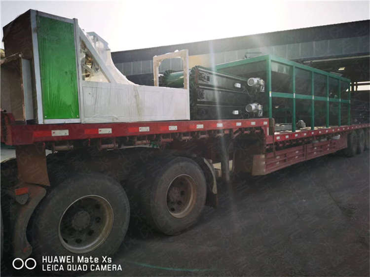 自动称重包装机，粉状肥，颗粒肥均可使用