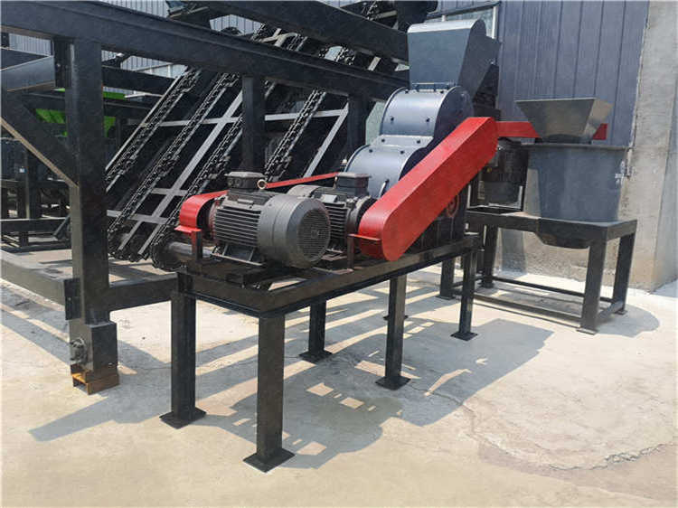 有机肥双级粉碎机适用于蘑菇渣，羊粪，中药渣的处理设备