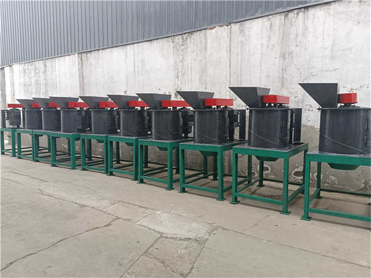 立式湿料粉碎机，粉碎前后对比，湿料打碎不堵机