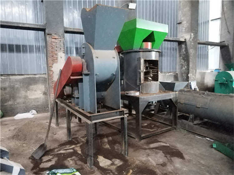 无筛底双级粉碎机 破碎糖醛渣，中药渣，牛粪效果好 不易堵塞