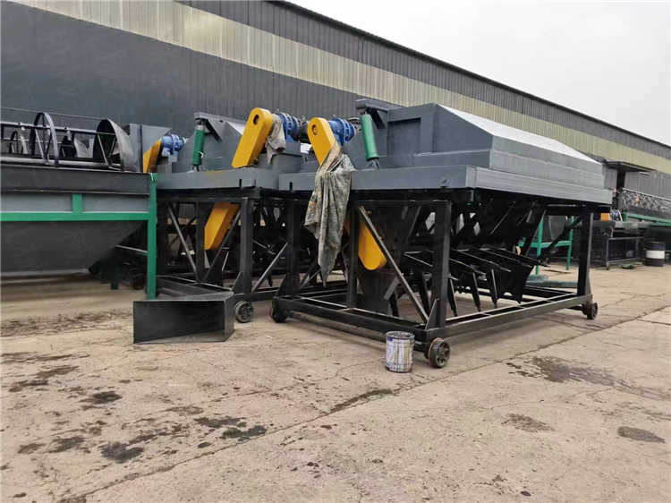 中小型有机肥鸡粪液压槽式翻抛机，生物肥复合肥发酵腐熟堆肥设备