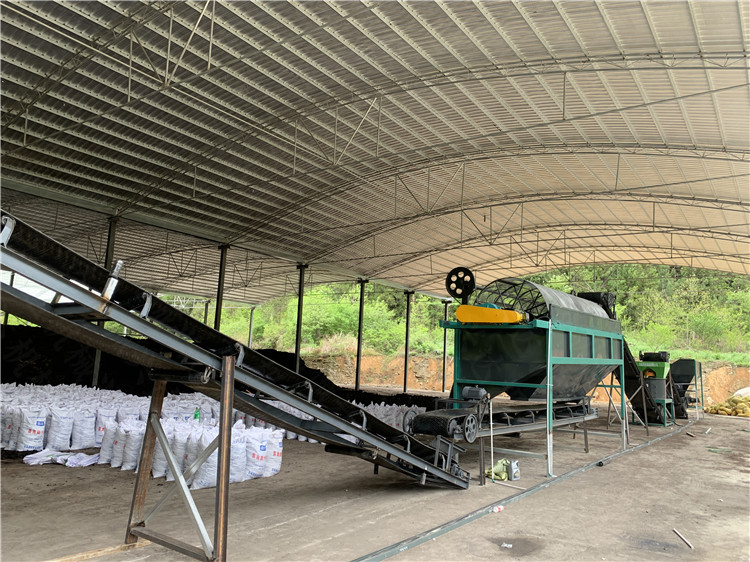 宁夏客户加工鸡粪有机肥年产2万吨颗粒生产线设备现场