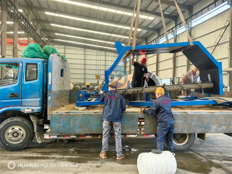 有机肥翻抛设备牵引式翻抛机发货现场