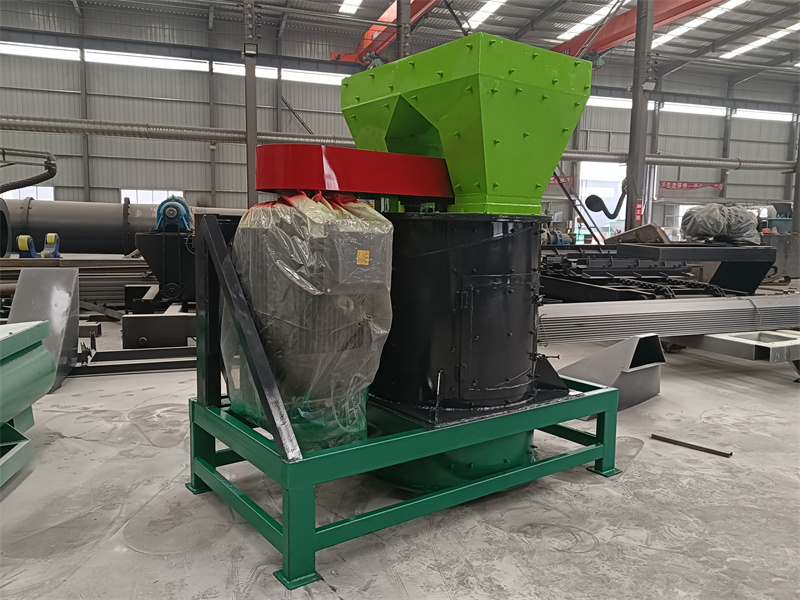 适用于小产量粉剂生产线设备立式粉碎机的特点