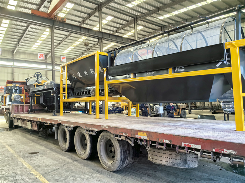 年产5千吨有机肥生产线设备装车发货河北