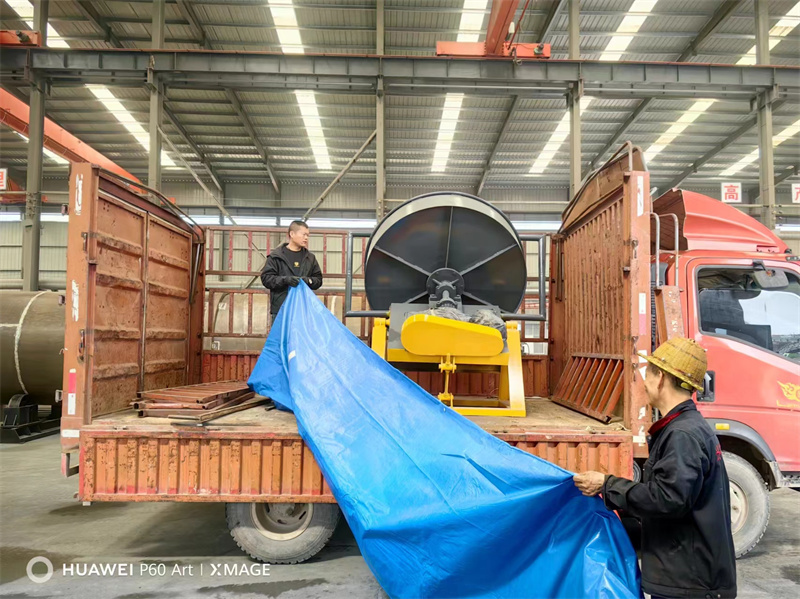 衢州客户定制的圆盘造粒机已加工完毕正在装车