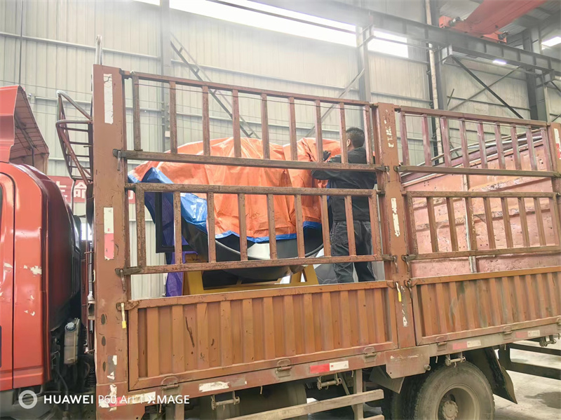 有机肥造粒设备圆盘造粒机发货现场