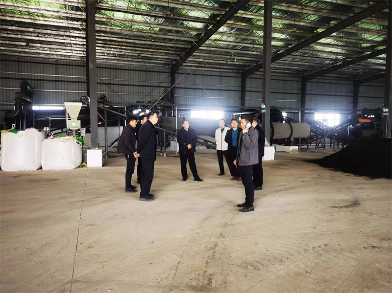 安徽客户政府验收粉剂有机肥生产线现场