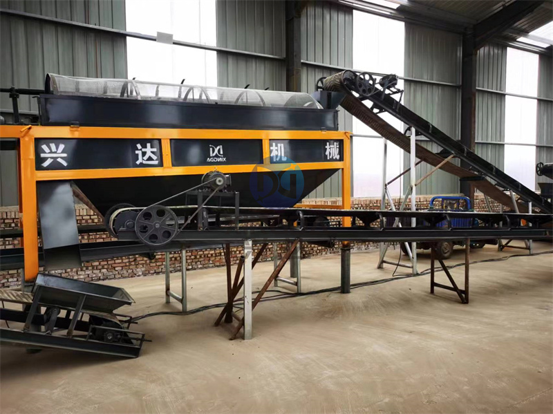 正在安装客户年产1万吨有机肥生产线设备