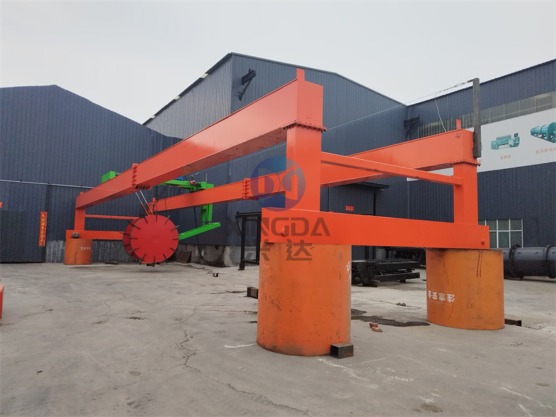 10米大跨度翻抛设备轮盘翻抛机的结构设计