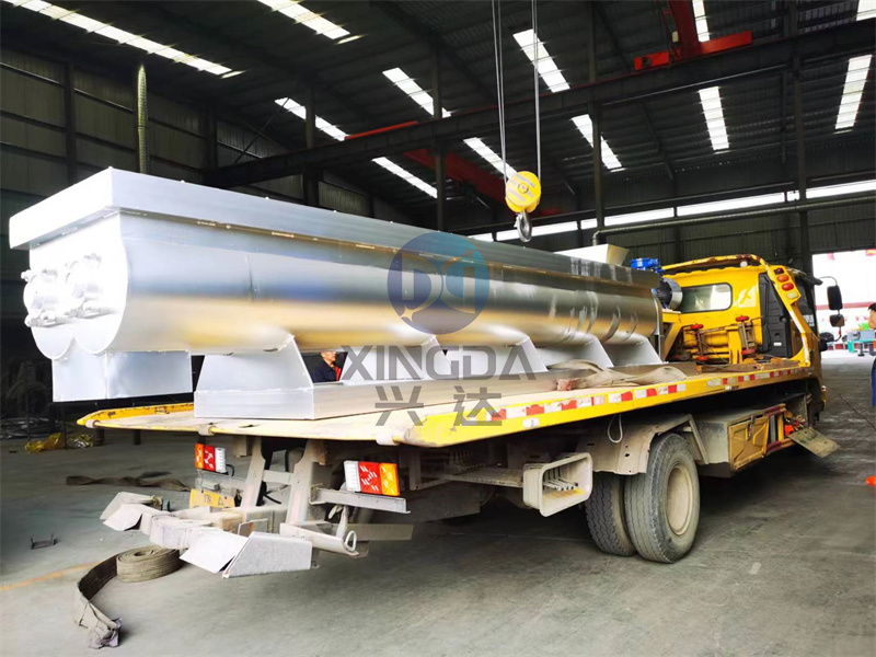 正在装车有机肥设备1.0米双轴搅拌机