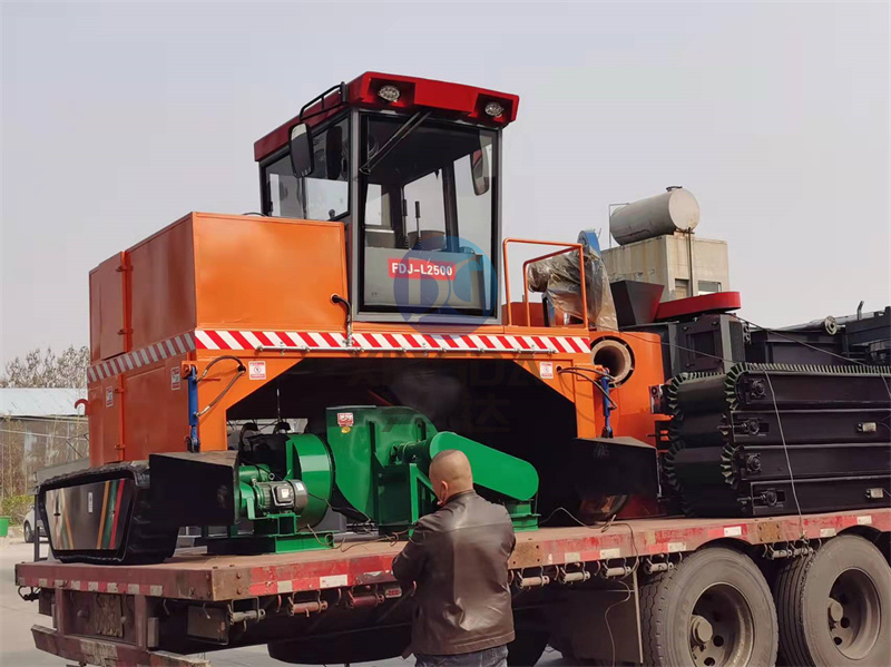 年产1万吨生产线发酵设备履带翻抛机的优点