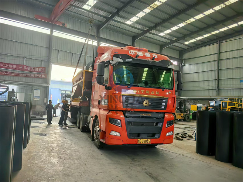 牛粪有机肥生产线设备发货现场