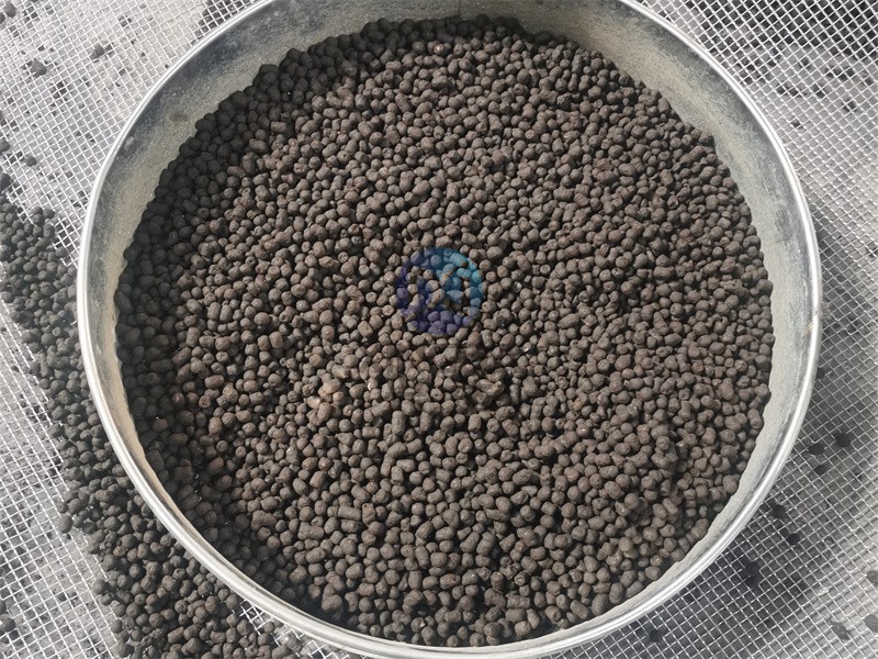 客户来厂试机有机肥抛圆设备双级抛圆机的抛圆效果