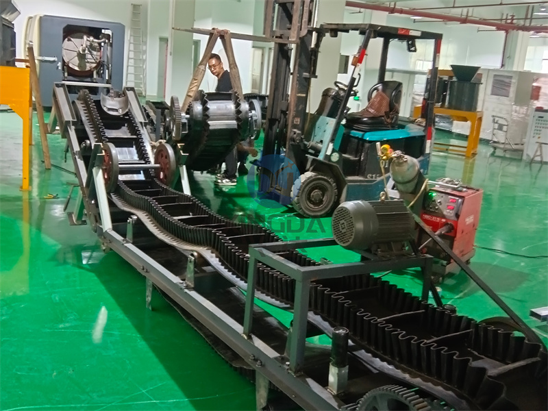 广州有机肥生产线设备开始进行安装组建