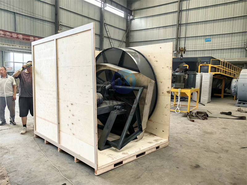 有机肥圆盘造粒机已准备就绪正在装车准备发货