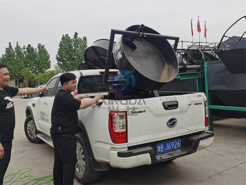 一台适用于科研机构的造粒设备实验室小圆盘造粒机正在发货