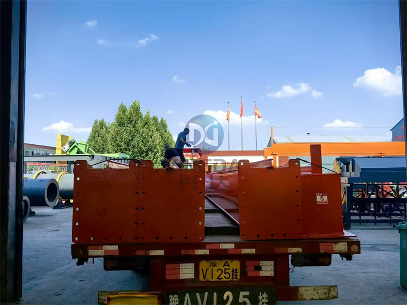 年产10万吨粉剂生产线设备发货现场