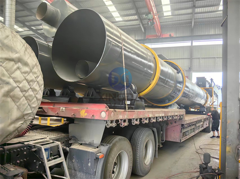 年产5万吨颗粒有机肥生产线装车现场