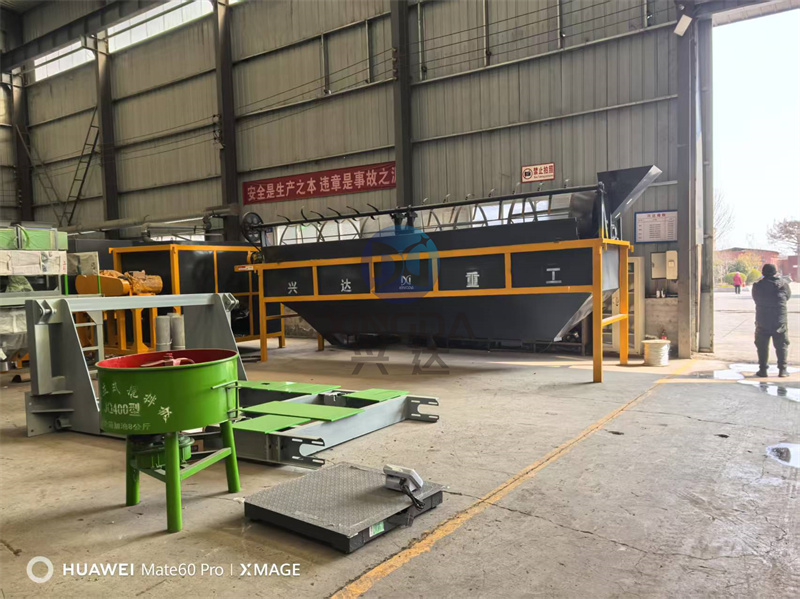 火速发往甘肃的2台有机肥筛分设备完成装车后已发货