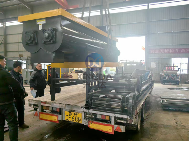 前往江苏的有机肥设备双轴搅拌机与皮带输送机一起出货