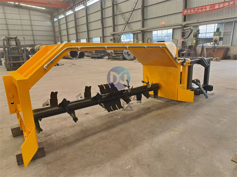 有机肥设备牵引式翻抛机所采用的牵引模式