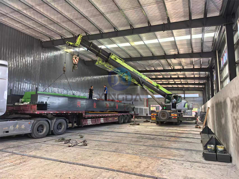  为运城客户打造的一台16米宽的液压轮盘式翻抛机马上出货