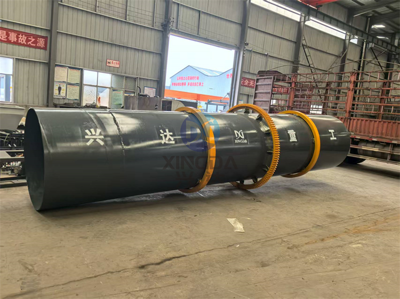 启航发货：有机肥设备车间发出一台为恩施客户打造的有机肥包膜设备回转式包膜机