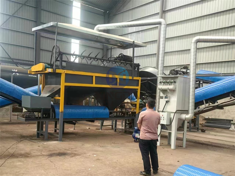  安装现场：年产5万吨颗粒有机肥生产线安全到达后马上进入安装工作