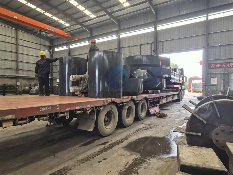 有机肥烘干机配套风管设备发货现场