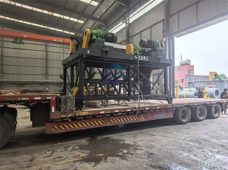 4米液压槽式翻抛机发货现场