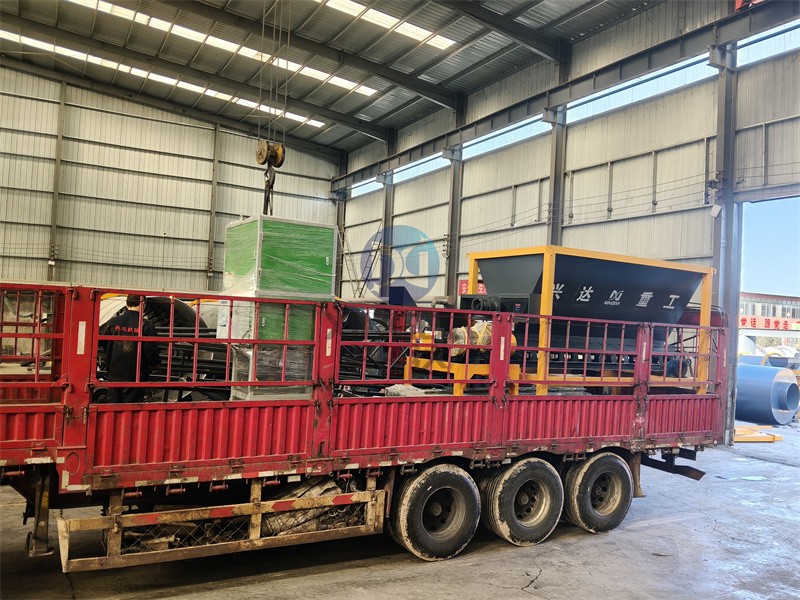 发货鹤壁：年产5万吨粉剂有机肥生产线设备准备出发