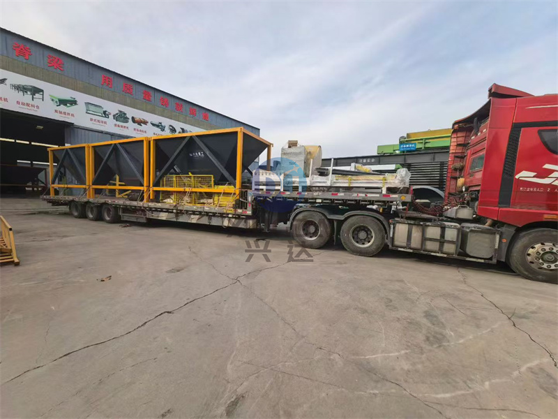 第三车：又一车有机肥生产线设备完成装车准备再次发往五常现场