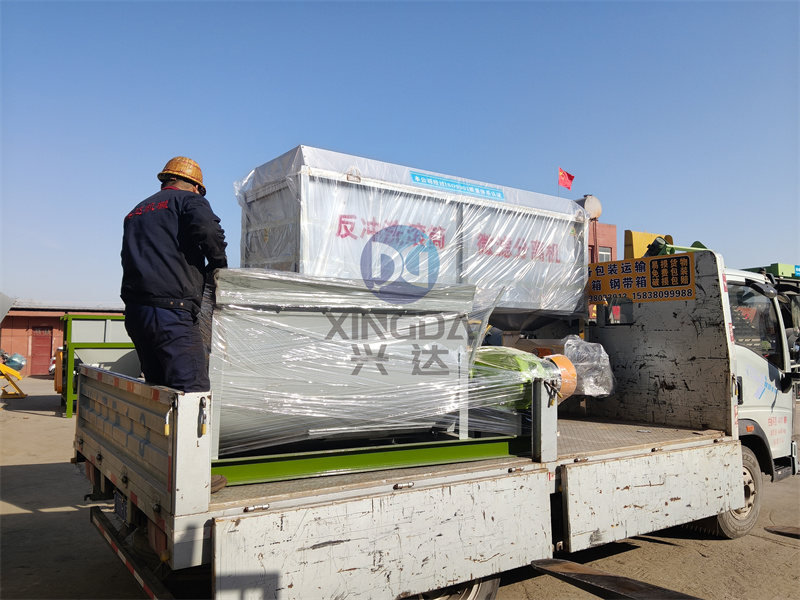 固液分离粪便脱水机发货现场