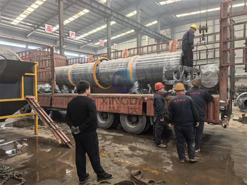 开往国际市场的一车有机肥设备滚筒式烘干机已完成装车