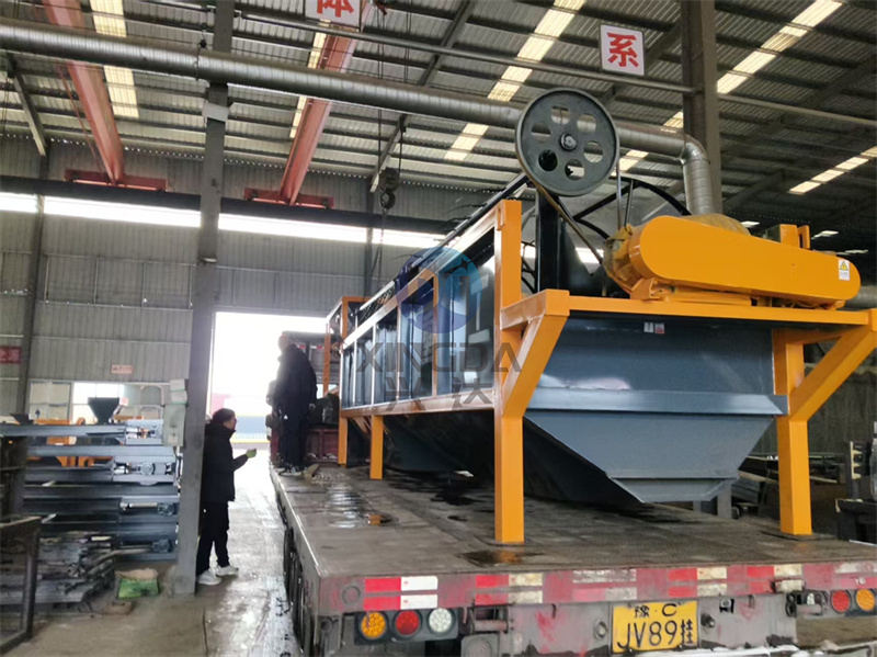 年产1万吨有机肥生产线发货现场