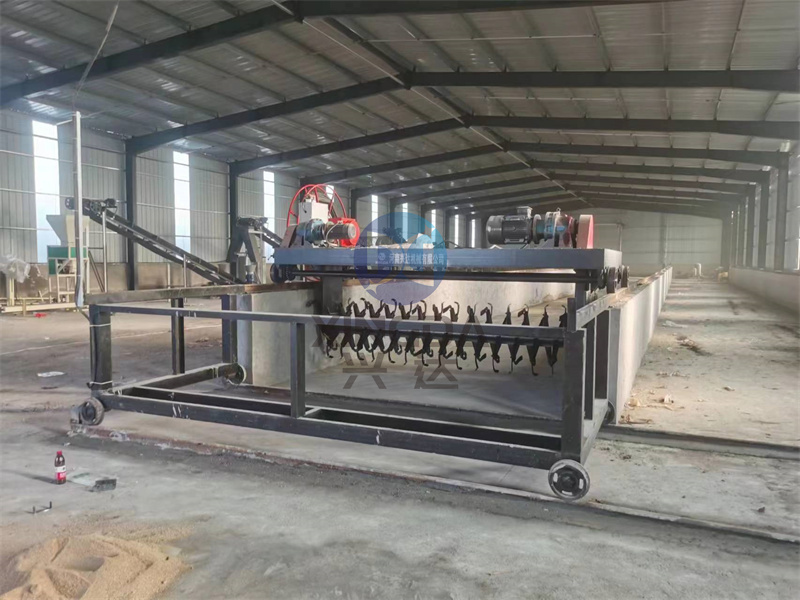 保养有机肥发酵翻抛设备槽式翻抛机的方法