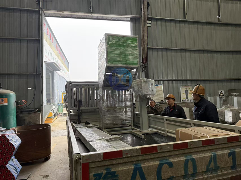 有机肥设备自动包装机发货现场