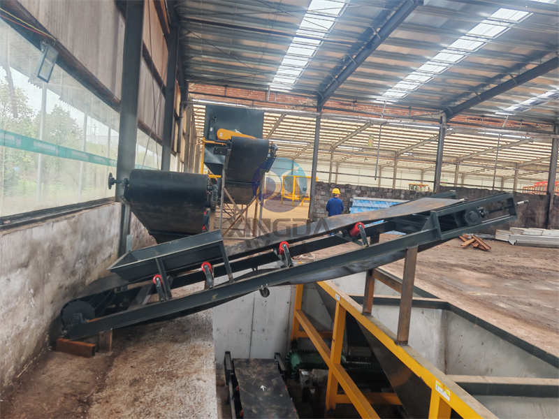 有机肥生产线中原料堆积发酵设备都需要哪些设备？