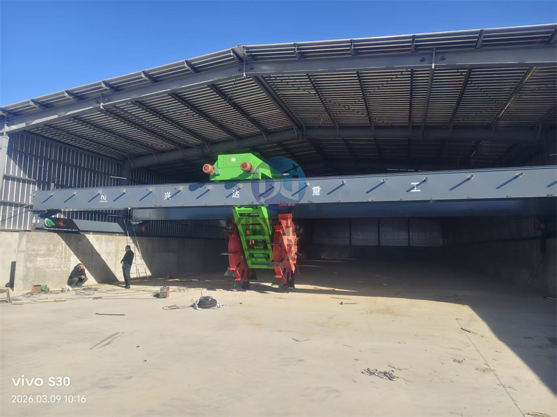 轮盘式翻抛机安装现场