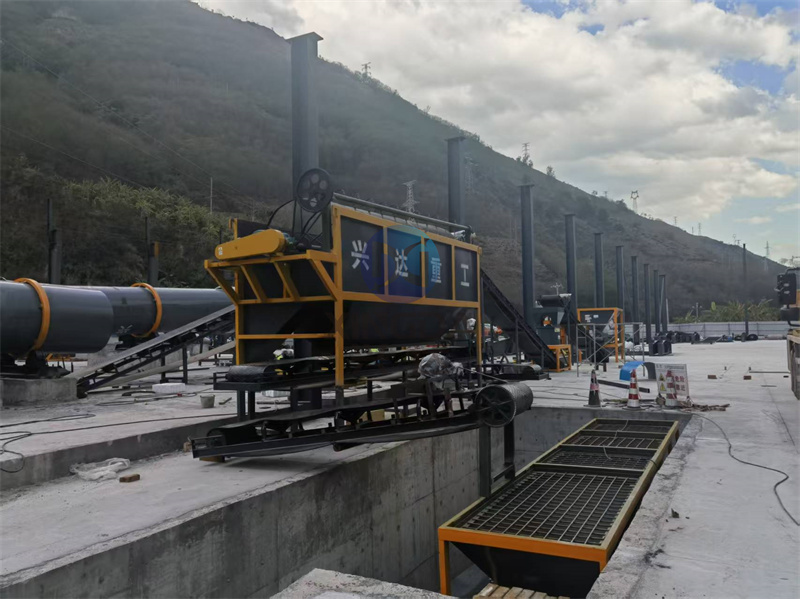 年产2万吨有机肥生产线安装现场