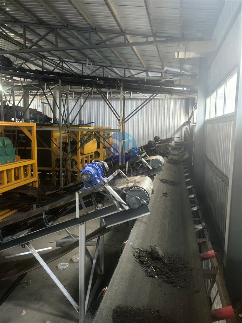 调试现场：长春20立方有机肥卧式发酵设备准备开始试机操作