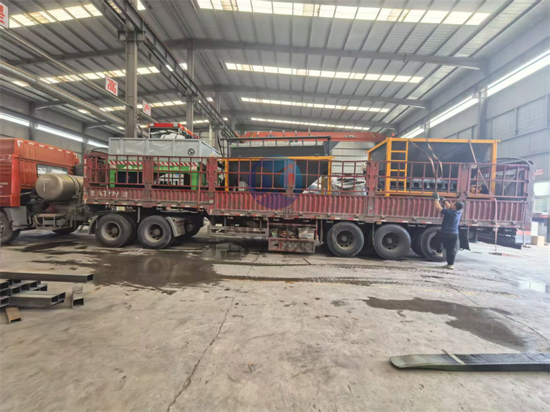 年产1万吨有机肥生产线发货现场