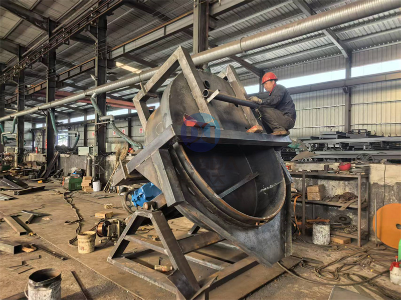 加工现场：颗粒圆盘造粒设备定制款正在兴达车间进行生产加工中